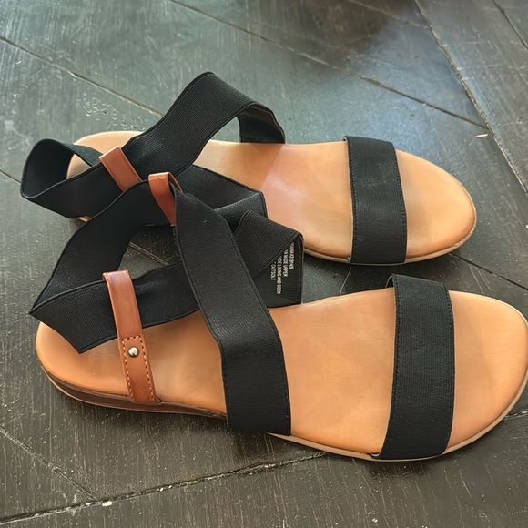Kensie strappy black sandles-8 - Picture 1 of 3